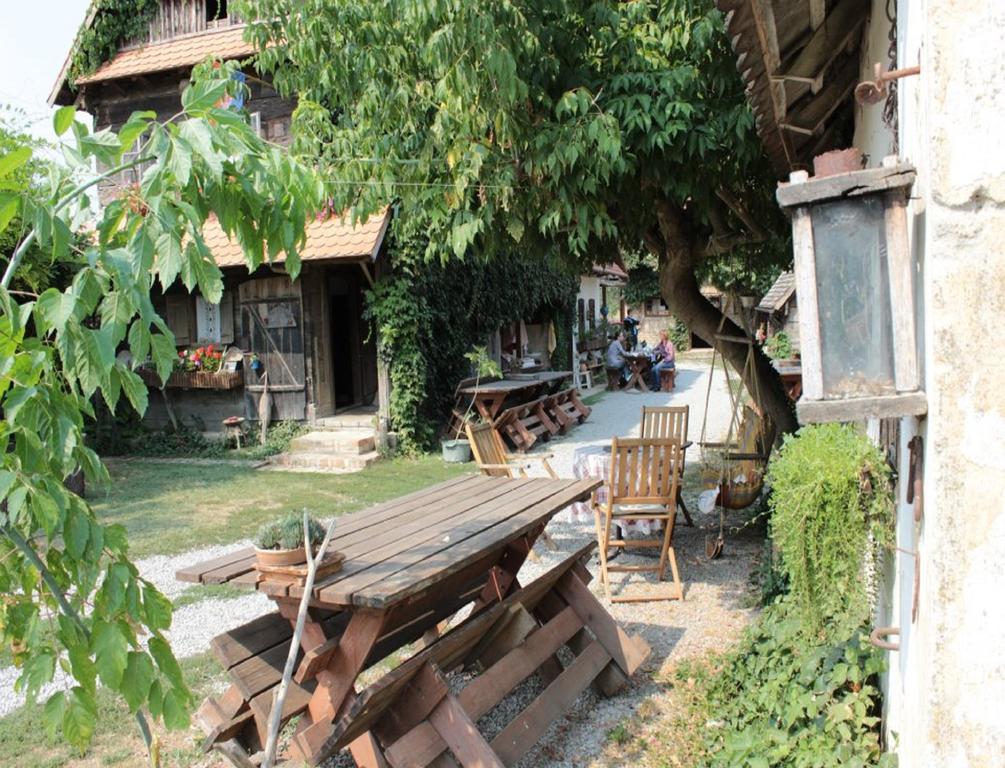 منزل الضيف Muzilovcica  في Rural Tourism Family Ravlic المظهر الخارجي الصورة